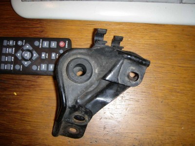 porovnání držáků chladiče EE8 a ED9 - 02.jpg