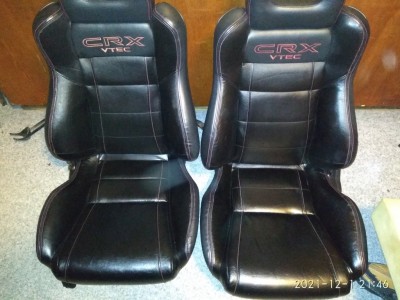 sedačky crx EE8 po opravě.jpg