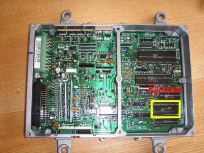 ecu s epromem detail.jpg