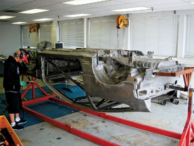 sccp_0808_09_z+1989_honda_crx_si_road_racer+seam_welding.jpg