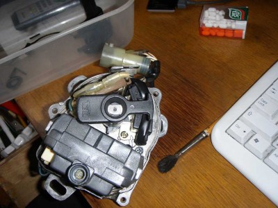 23 nasadíme modul cívku a palec.jpg